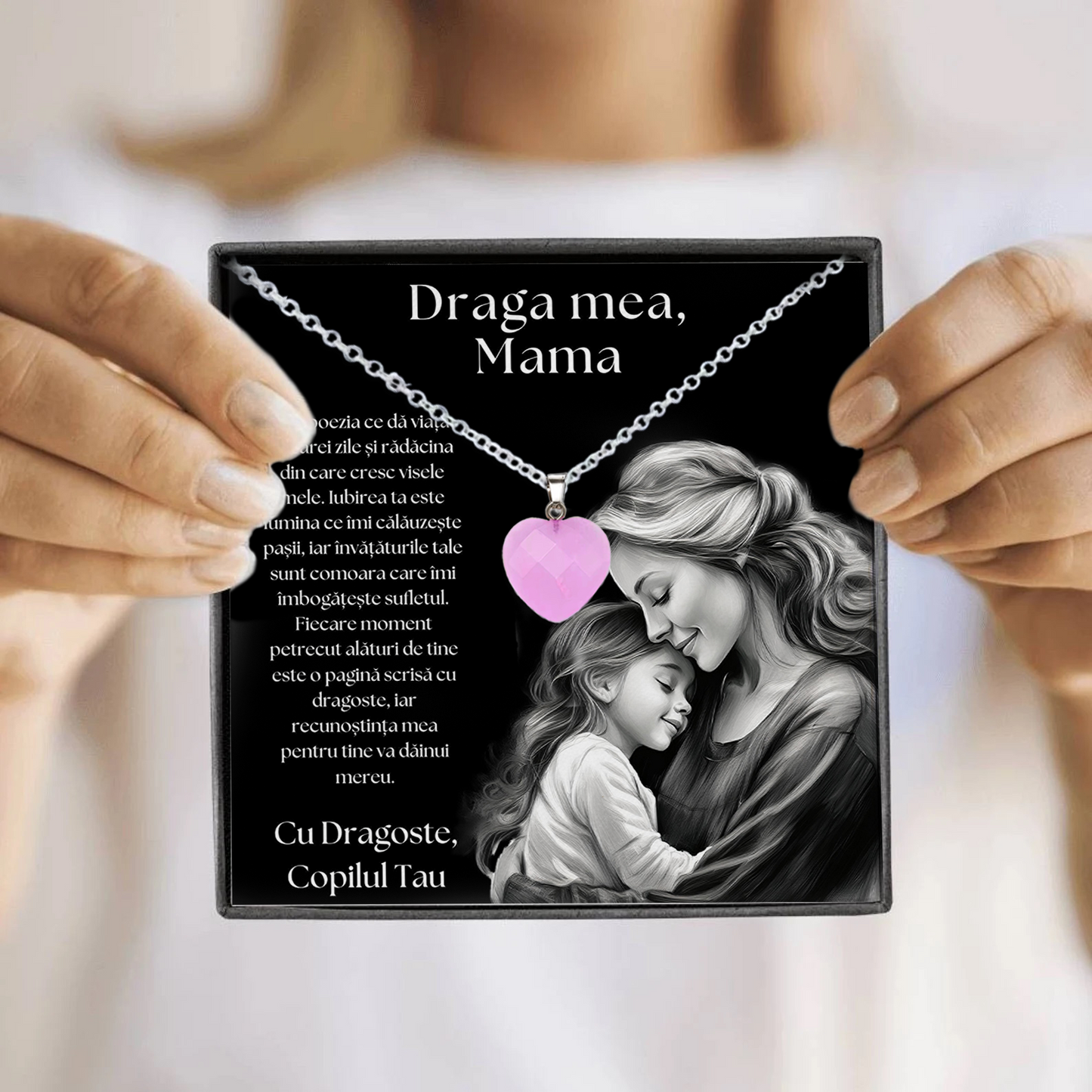 Set Cadou special Colier din otel inoxidabil si pandantiv piatra Quart simbolul iubirii, cutiuta personalizata cu felicitare de iubire de la Fiu/Fiica pentru Mama