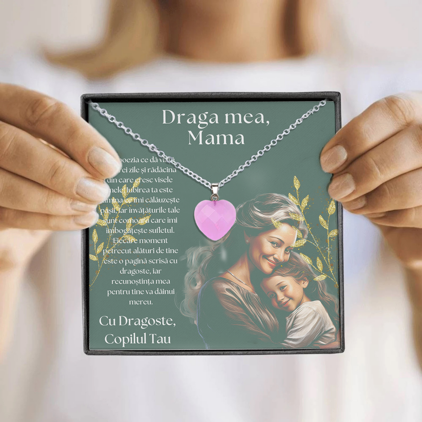 Set Cadou special Colier din otel inoxidabil si pandantiv piatra Quart simbolul iubirii, cutiuta personalizata cu felicitare de iubire de la Fiu/Fiica pentru Mama