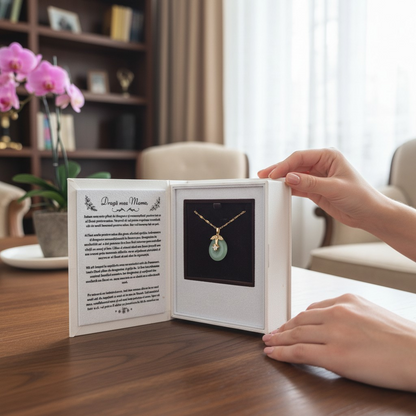 Set Cadou - Colier cu piatra Jad si cutie in forma de carte de la Copil pentru Mama